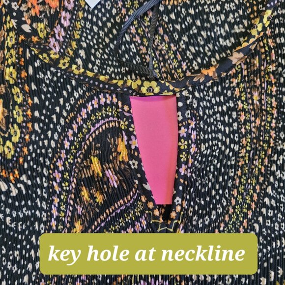 Ninety Brown Paisley Pleated Blouse with Bell Sleeve Size M - Boho Flowy - Picture 4 of 10